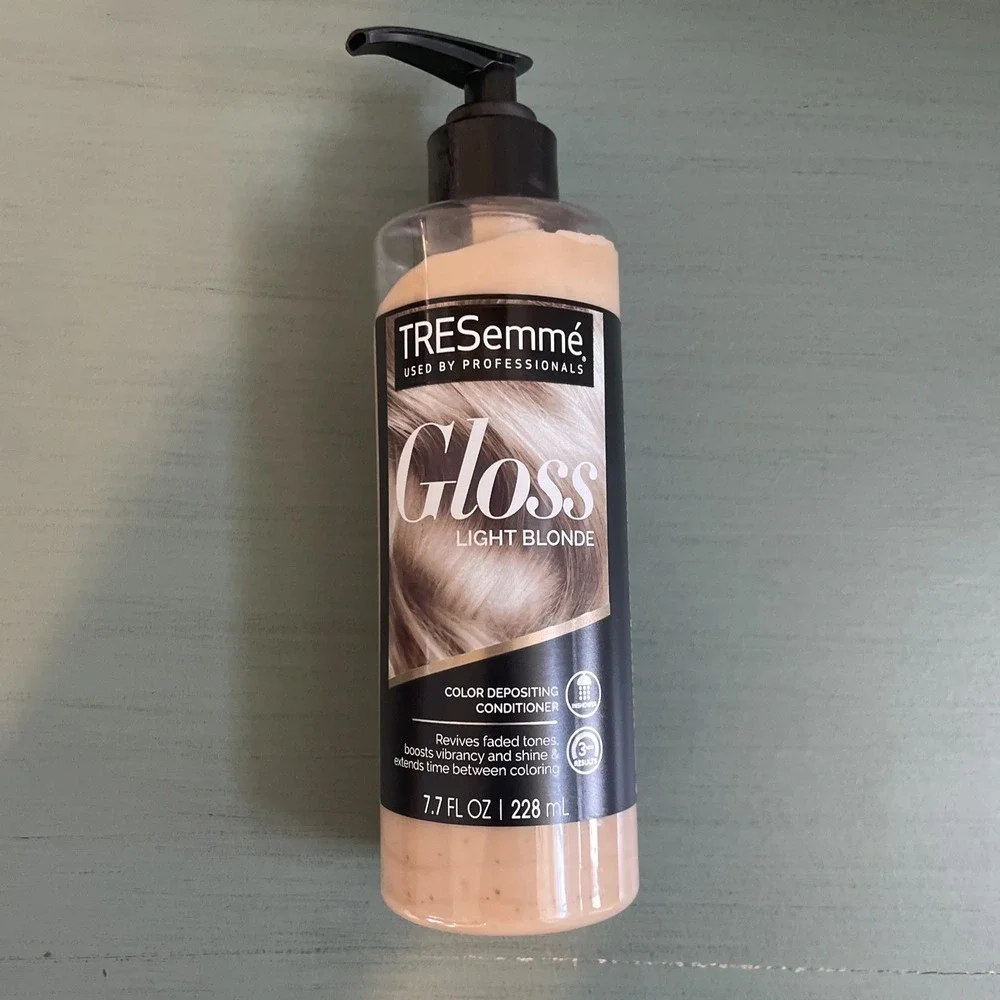 Tresemme GLOSS Color Depositing Conditioner Light Blonde‎ 7.7oz Pump (3 pack)